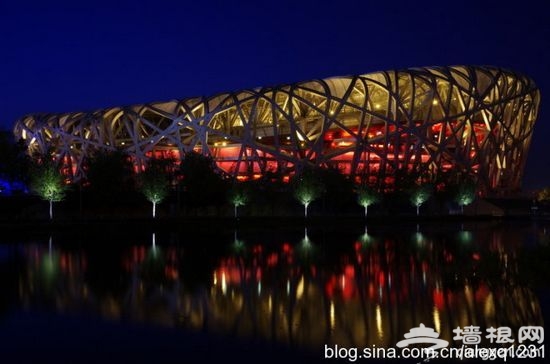 新浪旅游配套：國家體育場夜景 來源：陳年老Q的新浪博客