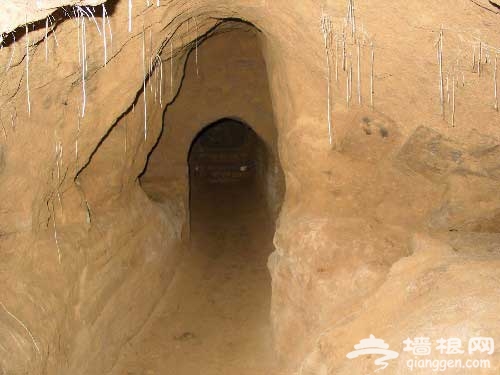 探秘北京古村鎮 “地下長城”張坊古戰道[牆根網]