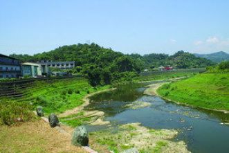 六堵險圳步道